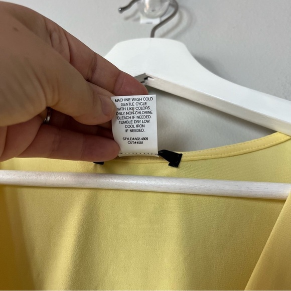 Jennie & Marlis Yellow V-Neck Drape Cold Shoulder Top Medium - Picture 5 of 7
